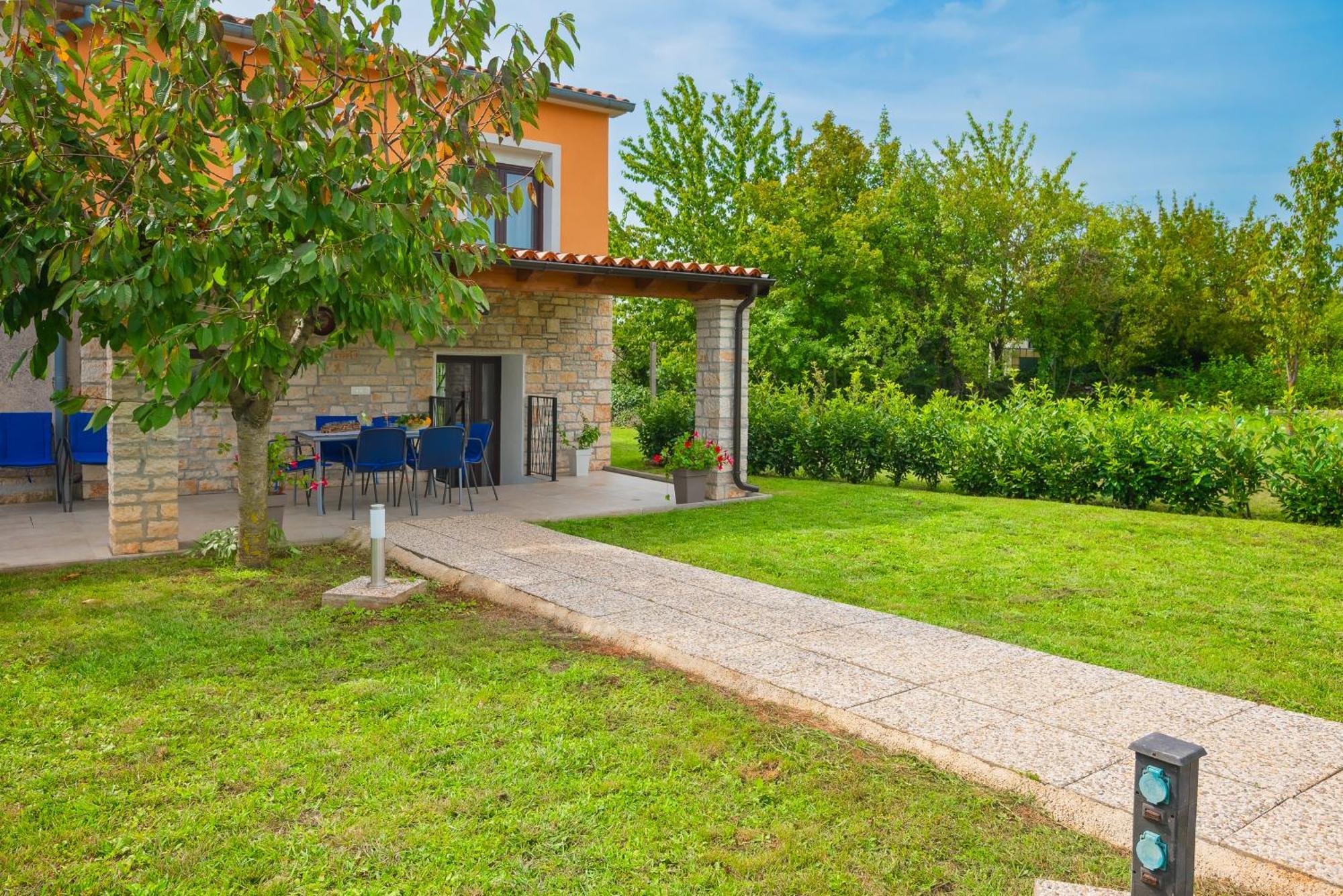 Holiday Apartment Ariella Krizanici Bagian luar foto
